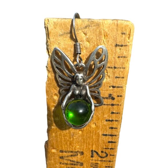 Fairy-Inspired 925 Silver Dangle Earrings Green Glass Orb & Intricate Wing Desig - Picture 5 of 5